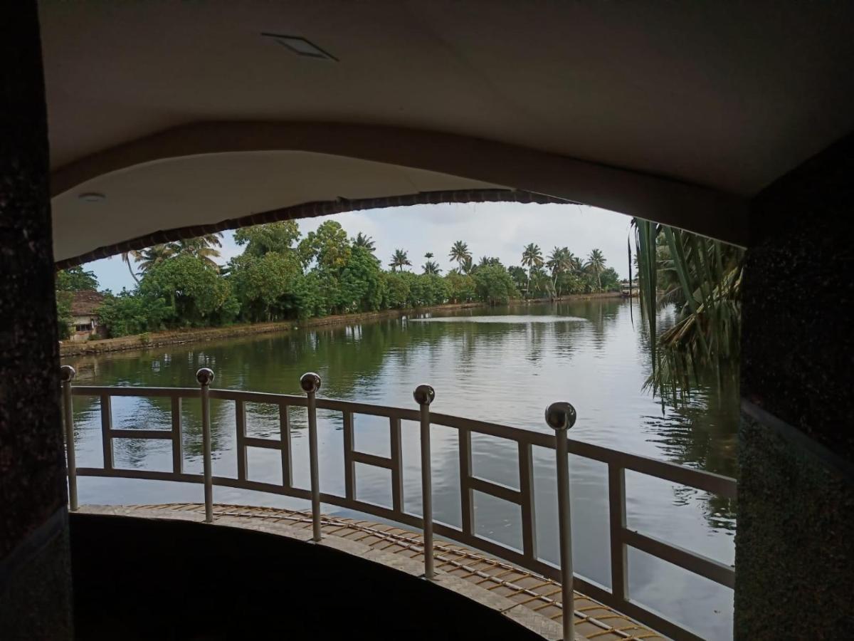 Beach Paradise Day Cruise Houseboat Alappuzha Exterior foto